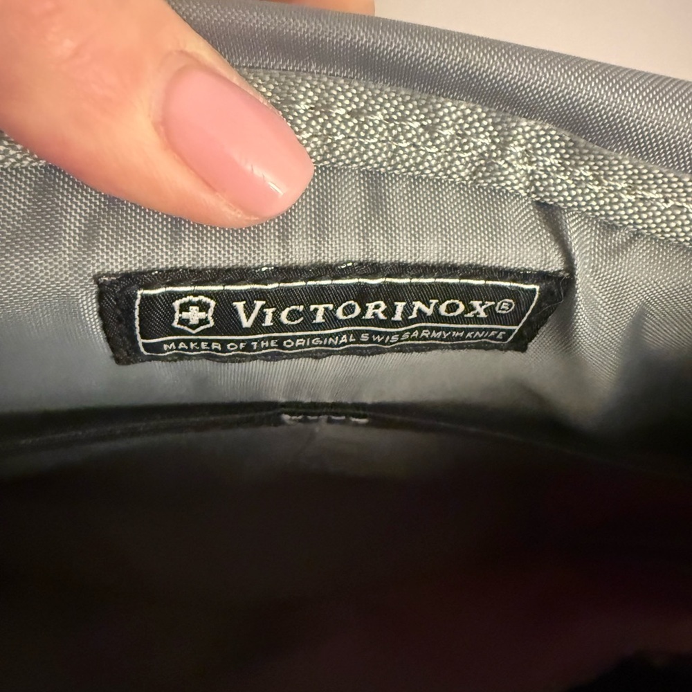 Victorinox Pink & Gray Crossbody Messenger Bag Adjustable Strap - Picture 10 of 10